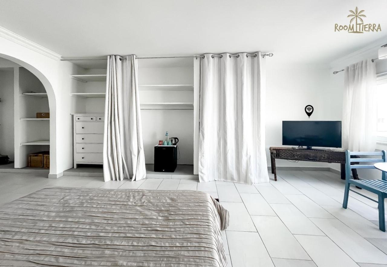 Apartamento Tierra Wifi Free Private Bathroom , Town Corralejo